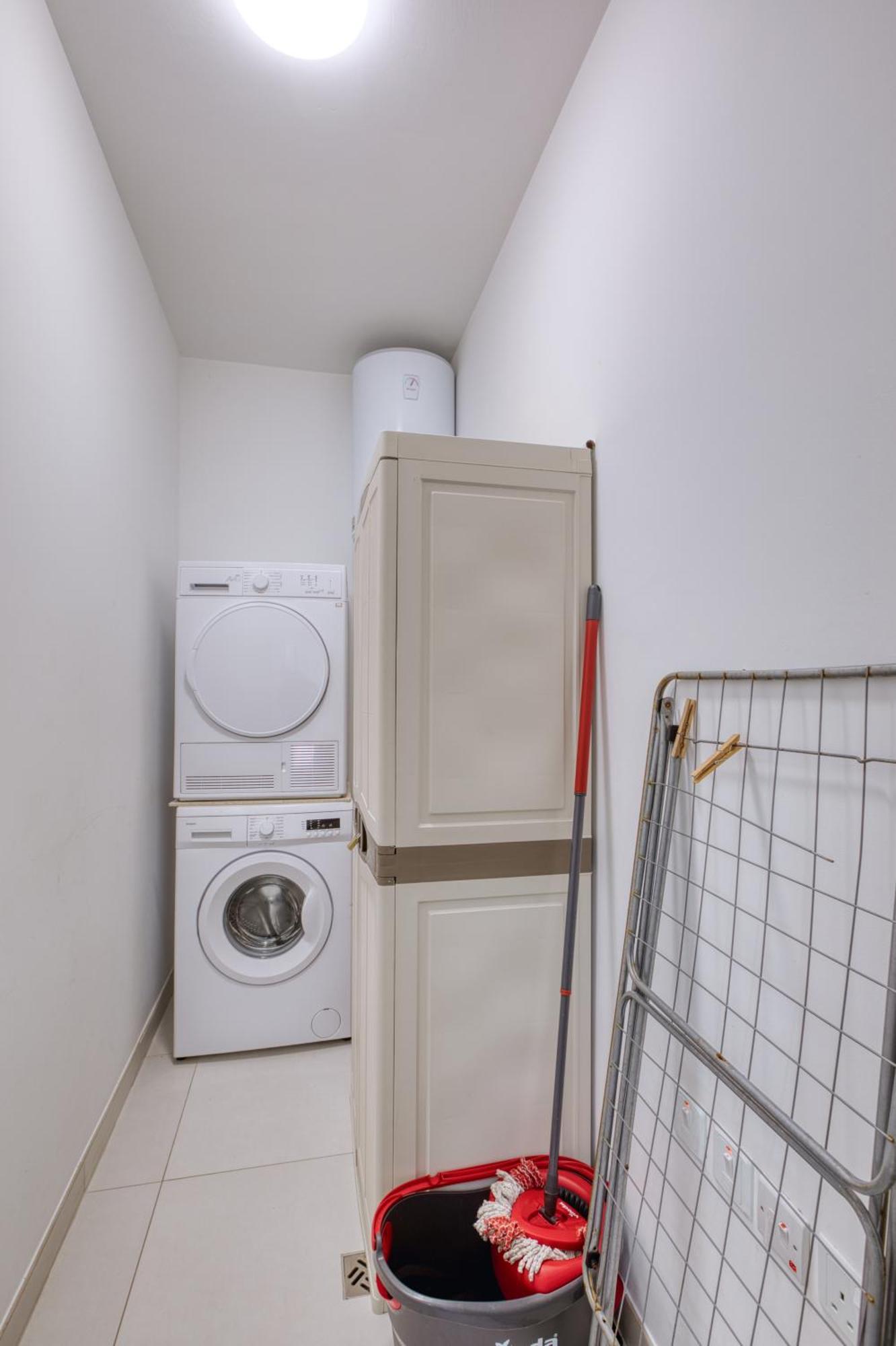 Unique Two Bedroom Apt With Huge Outdoor Area And Close To Entertainment Is-Swieqi Exterior foto